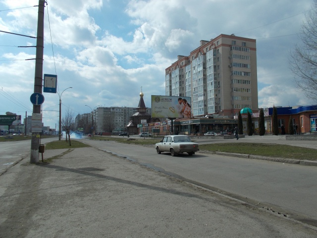 Щит 6x3,  Лушпи пр., перед супермаркетом "СамМаркет"(500 м .до ТРЦ "Lavina")