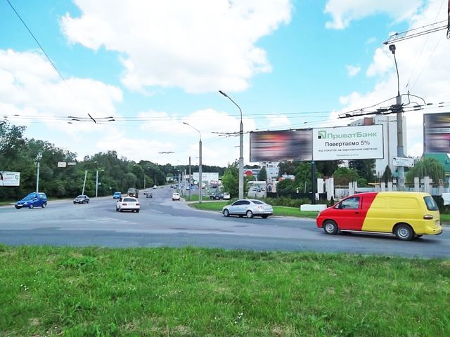 Щит 6x3,  Подволочское шоссе - Збаражское шоссе(транспортная развязка)(перед  АЗС "WOG", напротив АЗС "ОККО") чебурашка , правый