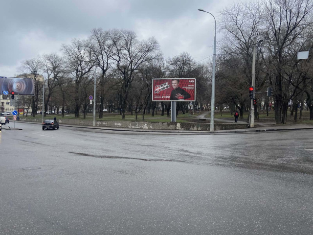 Призма 6x3,  Балківська вул., - Заньковецкої вул., сквер "Георгія Гамова"