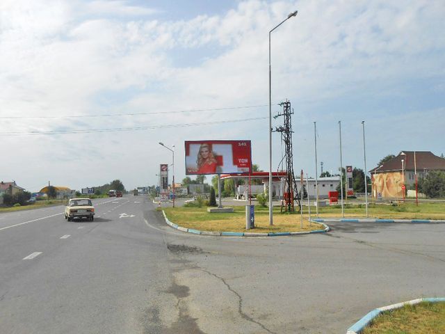 Щит 6x3,  Виїзд з міста на Мукачево (АЗС "Укрнафта" до АЗС Market, напроти  Автоцент-Ужгород "Mitsubishi")