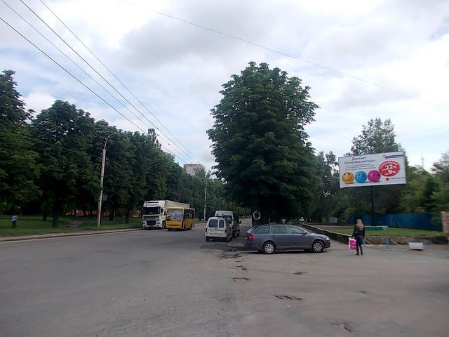 Щит 6x3,  Гагаріна вул., до Костромськї вул.  (200 м. від  супермаркета "Novus", до  АЗС "WOG","Укрнафта")