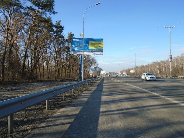 Щит 8x4,  26,800 км. автомагистрали Борисполь - Киев