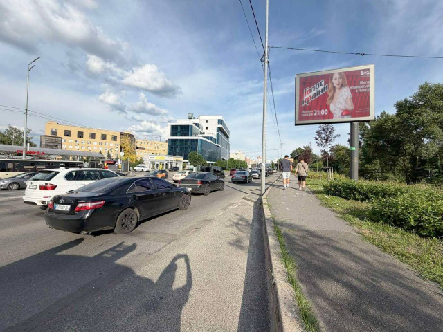 Скролл 3.14x2.3,  Дніпровська набережна вул., (АЗС ОККО, до Південного мосту)