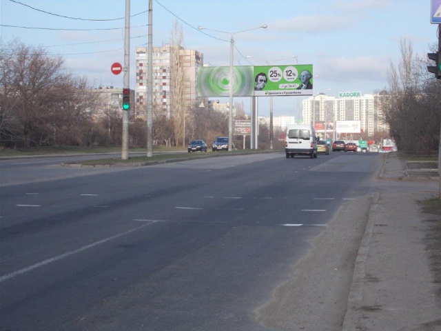 Щит 6x3,  Южная дорога, 40 - Кишиневская ул. (из центра)  (правый)